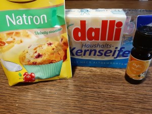Natron, Kernseife, ätherisches Öl