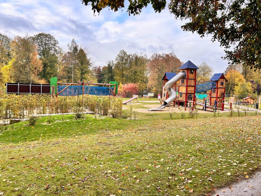 12 von 12 im November 2025: ein Spielplatz voller&nbsp;Kinderrechte